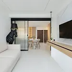 Apartment Nowoczesny Przy Plazy Z Parkingiem By Renters