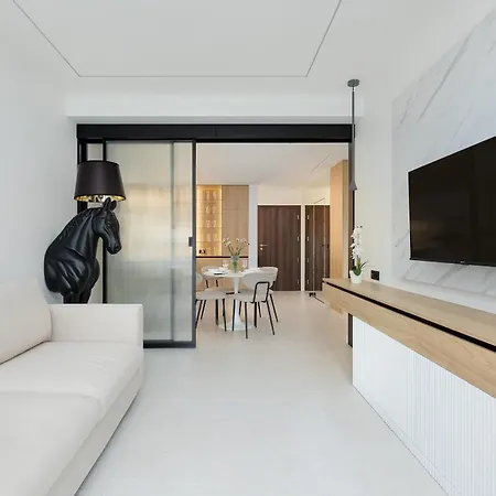 Apartment Nowoczesny Przy Plazy Z Parkingiem By Renters