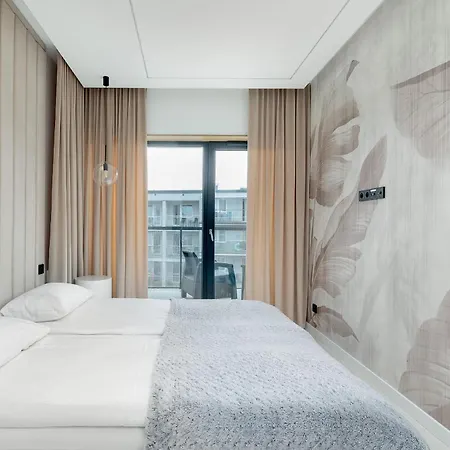 Nowoczesny Przy Plazy Z Parkingiem By Renters Apartamento *