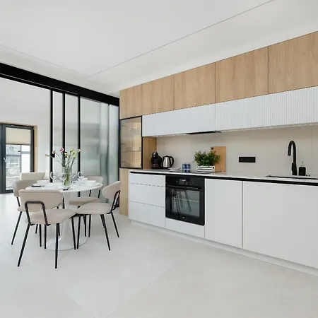 Nowoczesny Przy Plazy Z Parkingiem By Renters