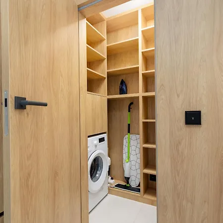 Nowoczesny Przy Plazy Z Parkingiem By Renters Apartment *