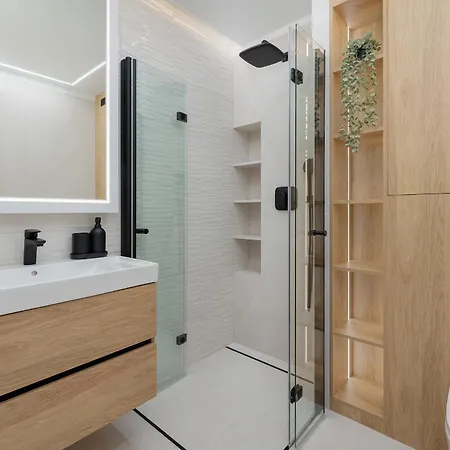 Nowoczesny Przy Plazy Z Parkingiem By Renters Ustronie Morskie